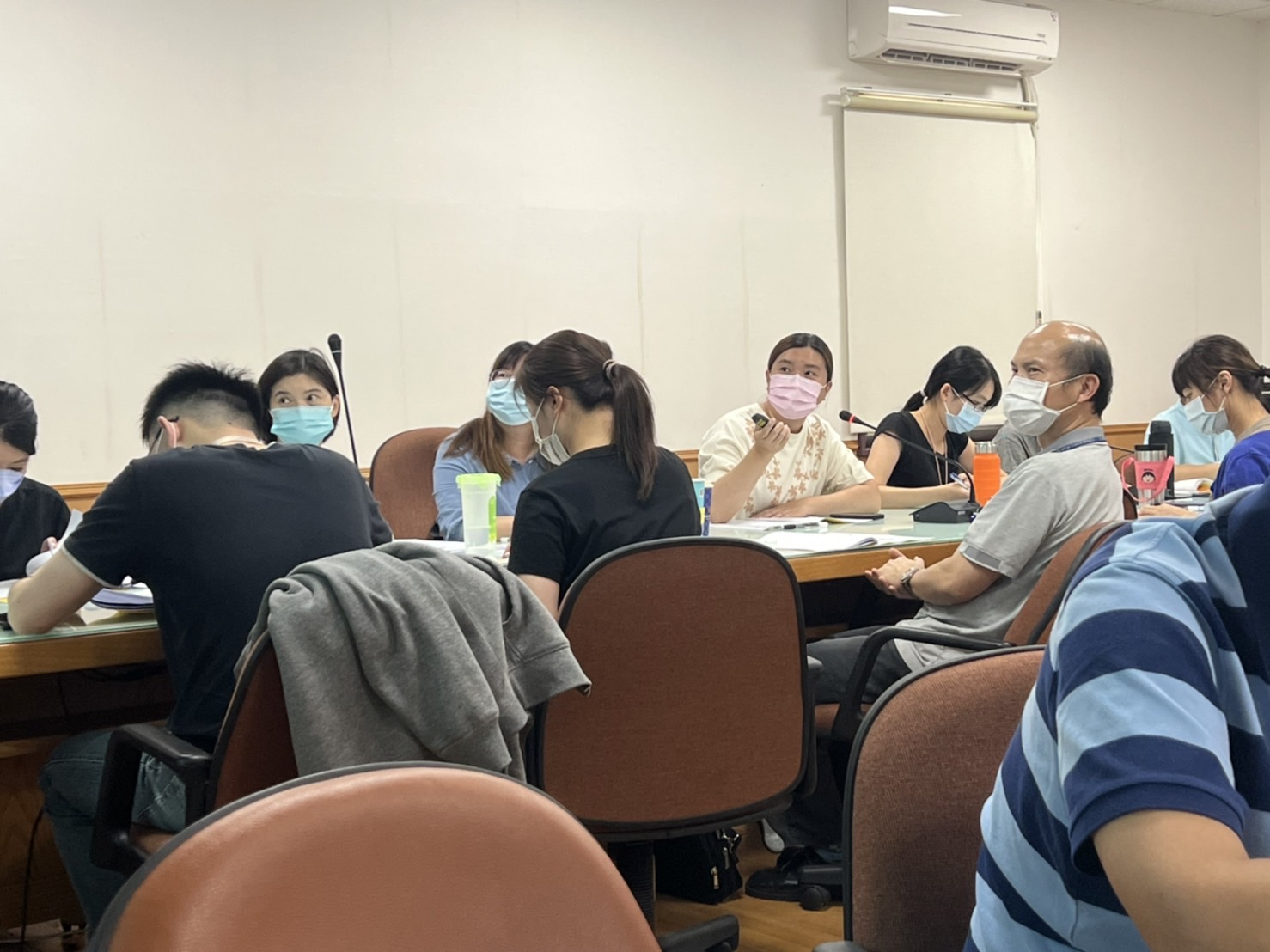 成大醫院個管師吳佳真業務報告說明